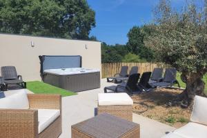 Maisons de vacances Gite Chemin de Camet entierement renove, 8 pers avec 4 chambres et spa Pordic, Cotes d-Armor : photos des chambres