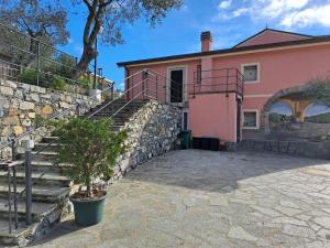 Fior dolivo - Villa con piscina privata a pochi minuti dal centro di Sestri Levante, mare e spiaggie