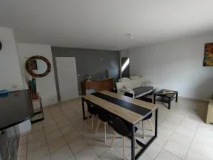 Eysines 4ch jardin - 布朗屈埃福尔