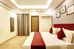 Saltstayz- Huda City Center