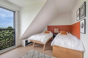 Maisons de vacances A 650m du bord de mer, belle maison neuve pour 8 : photos des chambres