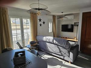 Piso Ana appartement Cosy et moderne, Climatisé été, hiver