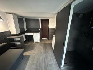 Vöröskő- Házmester- Balatonalmádi