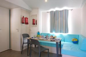 Happy Camp mobile homes in Camping Villaggio Lamaforca