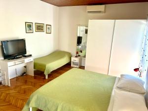 Studio Ugrin with Terrace