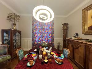 Sejours chez l'habitant HYPER CENTRE ,jolie chambre climatisee avec PARKING SECURISE gratuit : photos des chambres