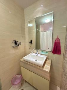 Water Fountain & Sea View Ancol Apartment