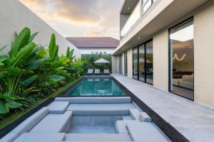 Trident-2 Villa in Batu Bolong Changgu