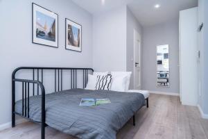 Super Central NEW apartment with air conditioning