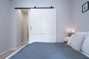 Super Central NEW apartment with air conditioning