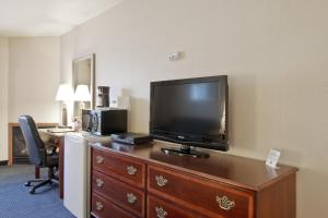 Travelodge by Wyndham Trenton