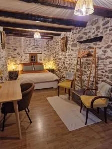 Maison de village en pierre - Arrigas