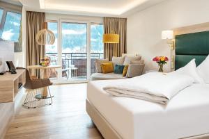 Deluxe Single Room with Balcony room in Das Ronacher Therme & Spa Resort