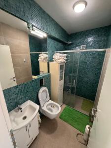 Happy Holiday House Hava