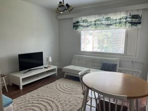 Punaketunkadun yksiö