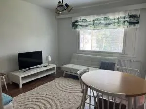 Punaketunkadun yksiö - Eugmo