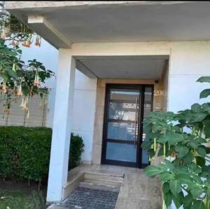 Moderne appartement met tuin