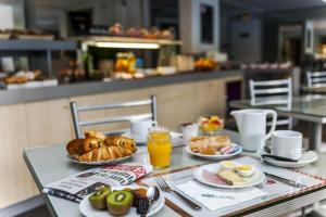 Hotels Brit Hotel Cahors - Le France : photos des chambres