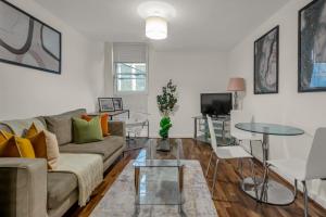 MySquare Moorgate One Bedroom Apartment near lambs Passage