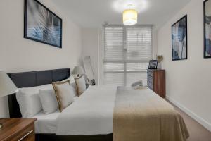 MySquare Moorgate One Bedroom Apartment near lambs Passage