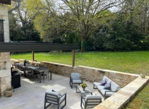 Villas Vacances au calme a Litout, Piscine, Clim, 10 personnes, proche St Emilion : photos des chambres