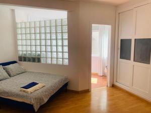 Charming First Line Beach Central Estudio in Marbella