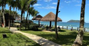 Juquehy - Condomínio de Frente para o Mar - Piscina Aquecida - Quadra de Tenis