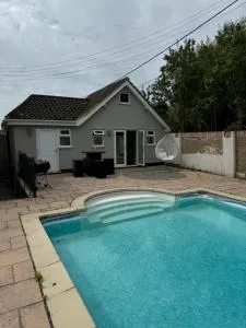 Full access Pool House - 巴塞尔顿