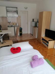 Lovely studio in Dubec, ideal for one person
