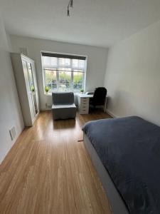 Lovely 3-bed 20 mins to Central London