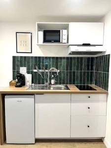 731 Joli studio mezzanine proche du métro L9