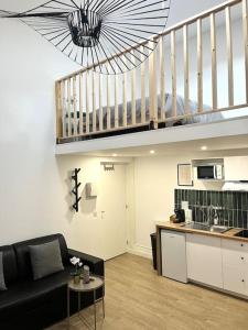 731 Joli studio mezzanine proche du métro L9