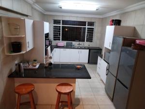 Paulshof Guesthouse - Kingsway B&B