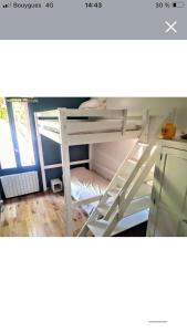 Maisons de vacances Maison de campagne avec piscine : photos des chambres