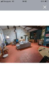 Maisons de vacances Maison de campagne avec piscine : photos des chambres