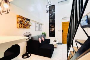 2 Beds Spacious Centrally Located Loft Apartment