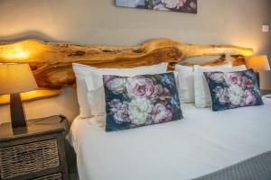 Tidewaters River Lodge