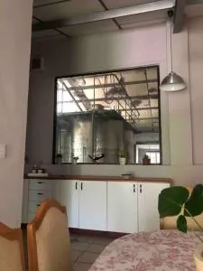 Winecellar Cave, on wine farm & where lions roar! - Eersterivier