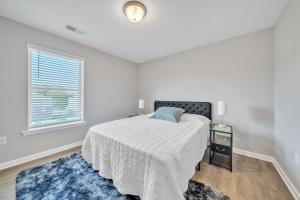 Stonecrest 712, 2Bd Apt I Free Parking I Pool
