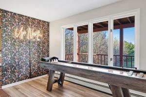 Waterfront Retreat By Henn House Properties