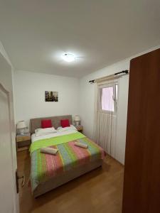 Lazarus Bigova apartments