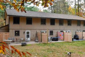 Cozy Cottage Hot tub Retreat