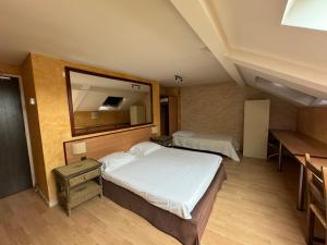 Hotels Hotel Bosquet Pau Centre - Self Check In Budget Hotel : photos des chambres