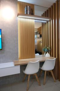 Staycation near Mall of Asia, Condotel with King Bed