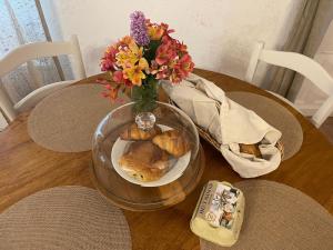 Maisons de vacances Beautiful One Bedroom Cottage Near Jonzac : photos des chambres