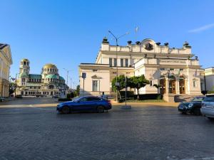 Cozy 1 bdrm, top center, Solunska near Vitoshka street