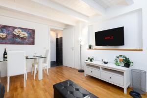 Prada Loft - Posto Auto Privato