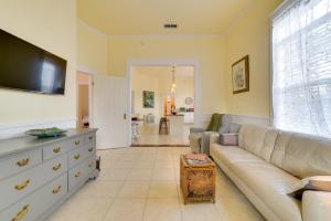 Cozy Thomasville Cottage - Walk to Downtown!