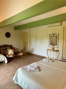 Maisons d'hotes Mas du Grand Peloux : photos des chambres