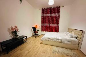 Modern & Comfortable City Center Oasis~King Bed !